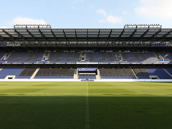 Schücoarena neue Haupttribüne